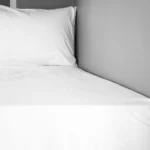 ملحفه کشدار و رو بالشی دو نفره لایکو مدل سفید