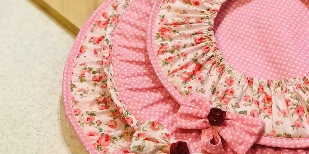 دمکنی های صورتی یکی از انواع منسوجات آشپزخانه