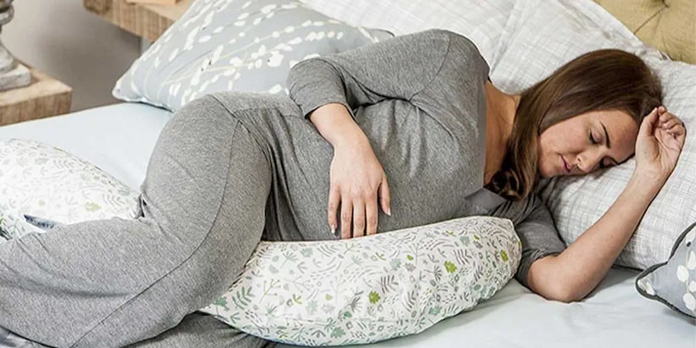 بالش طبی زانو و فواید بالش طبی