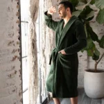 حوله پالتویی مخمل لواهوم مدل یشمی